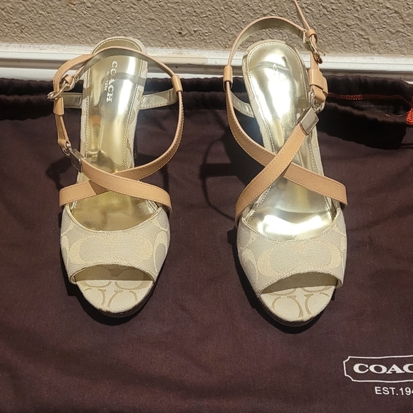 Coach Strappy Heels - Picture 4 of 4